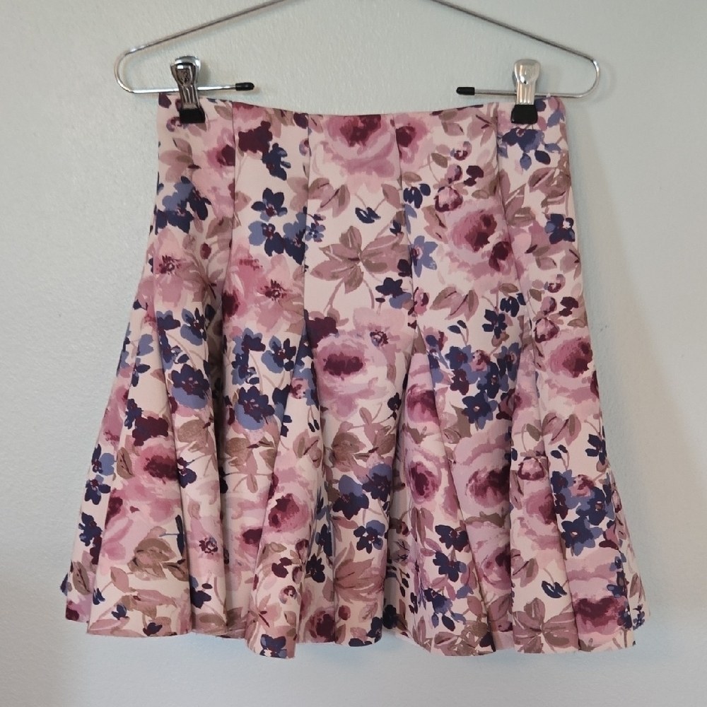 Lauren Conrad Runway Pink Floral Scuba Knit Skirt Size 8